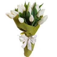 Bouquet of white tulips