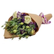 Букет из эустом в бумаге