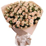 Чудовий букет кущових троянд