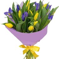 Жовті тюльпани і сині іриси