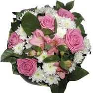 Букет із 5 троянд, 4 хризантем і 2 альстромерій