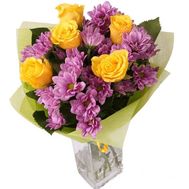 Букет із 5 троянд і 4 хризантем