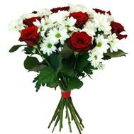 Букет із 7 троянд і 6 хризантем