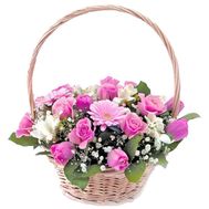 Корзина из роз, гербер и тюльпанов