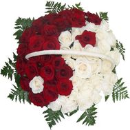 Кошик з 51 троянди