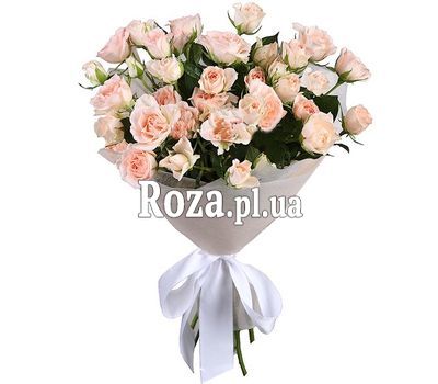 Мини букет из кустовых роз Мини букет из кустовых роз