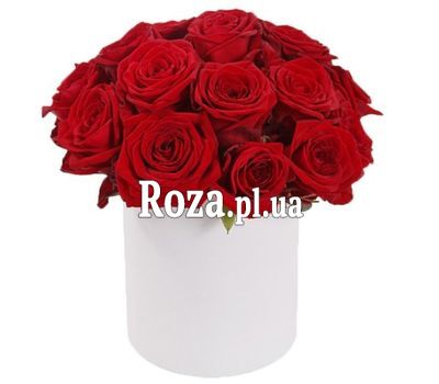 Arrangement of red roses in a box Arrangement of red roses in a box