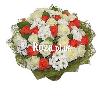 Букет із 32 троянд і 7 хризантем Букет із 32 троянд і 7 хризантем